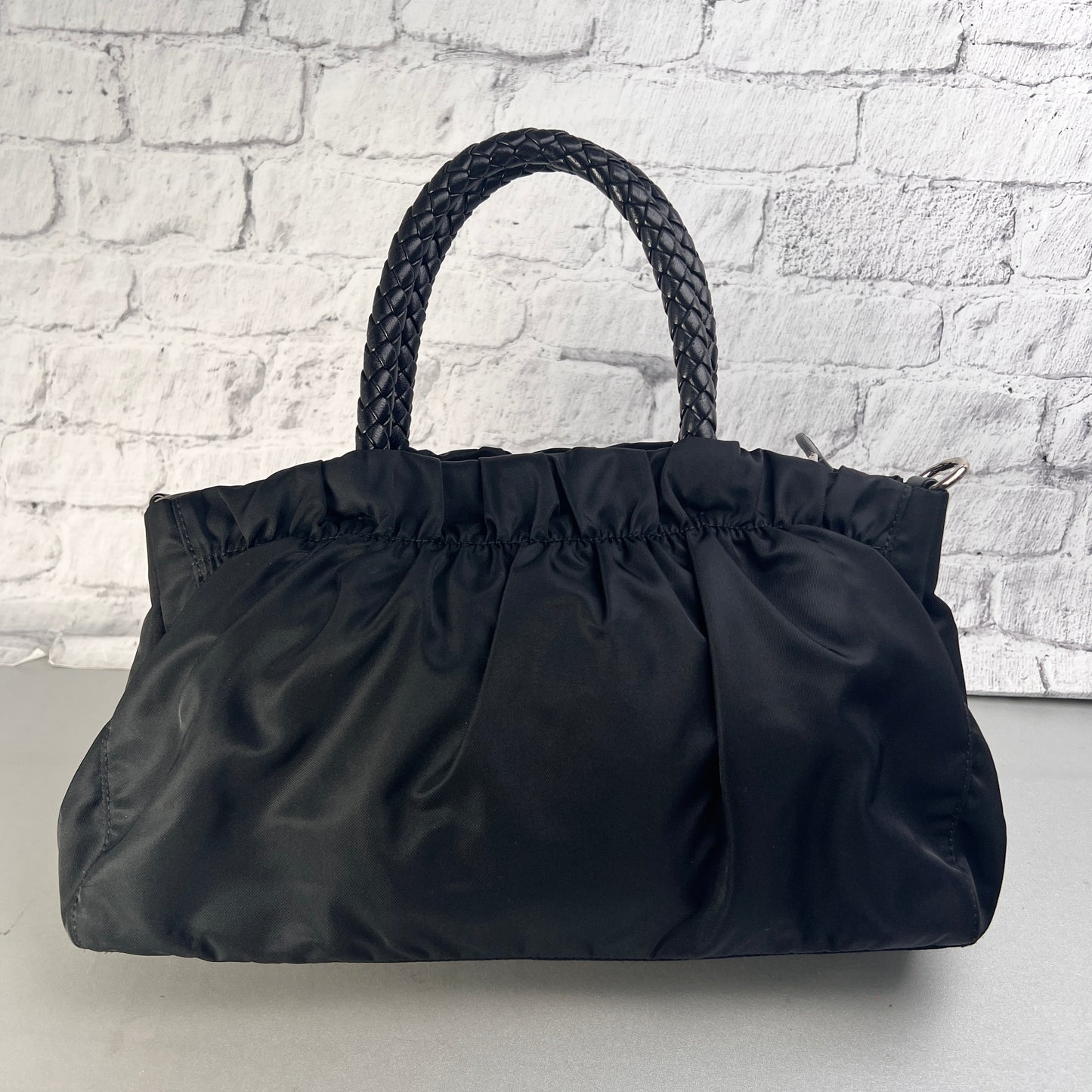 Prada Black Handle Bags A-15521