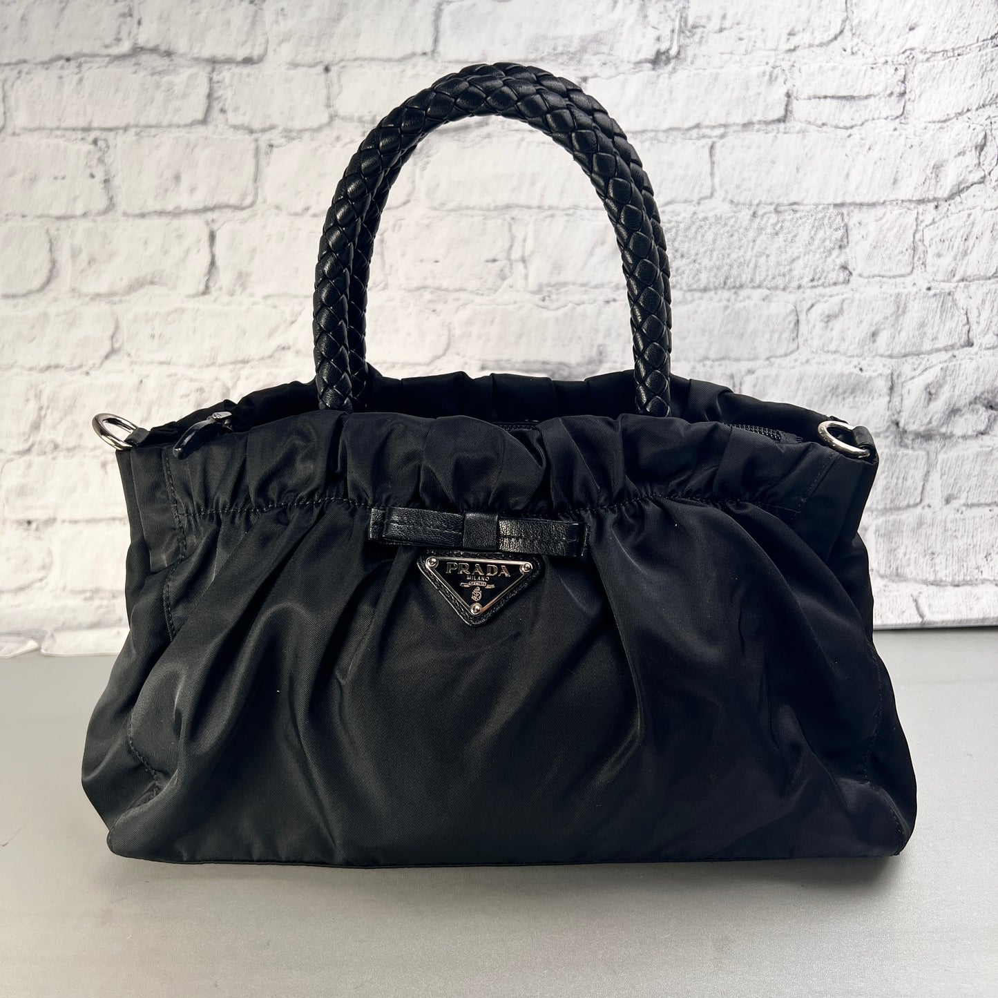 Prada Black Handle Bags A-15521