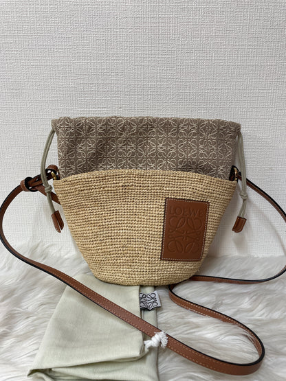 Loewe Beige Shoulder Bags A-15534