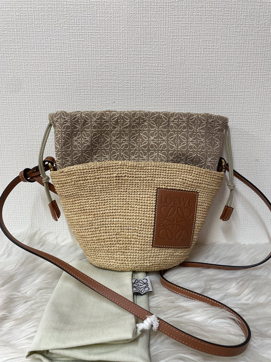 Loewe Beige Shoulder Bags A-15534