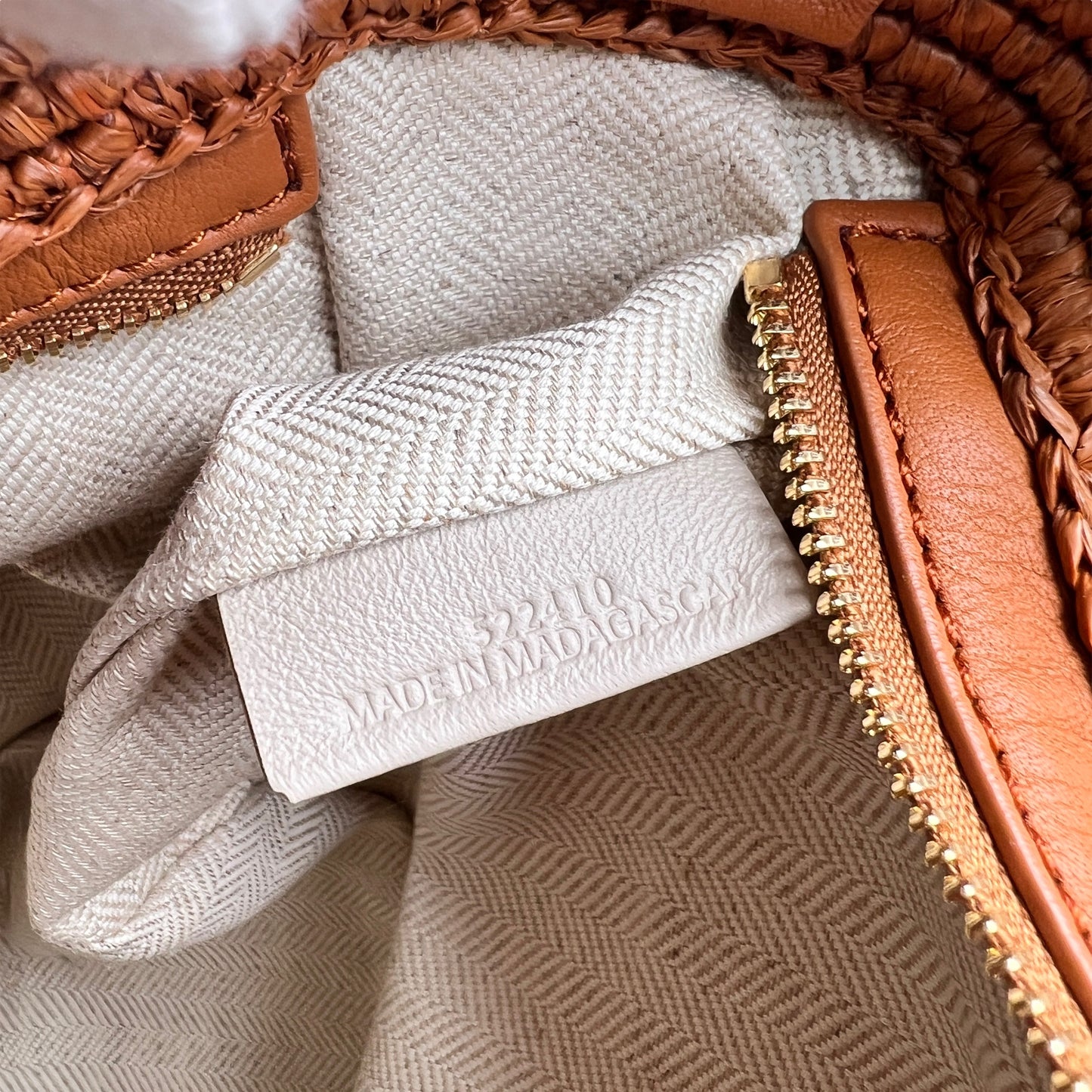 Loewe Brown Shoulder Bags A-15535