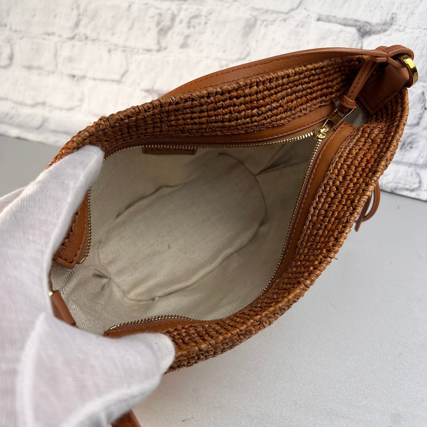 Loewe Brown Shoulder Bags A-15535