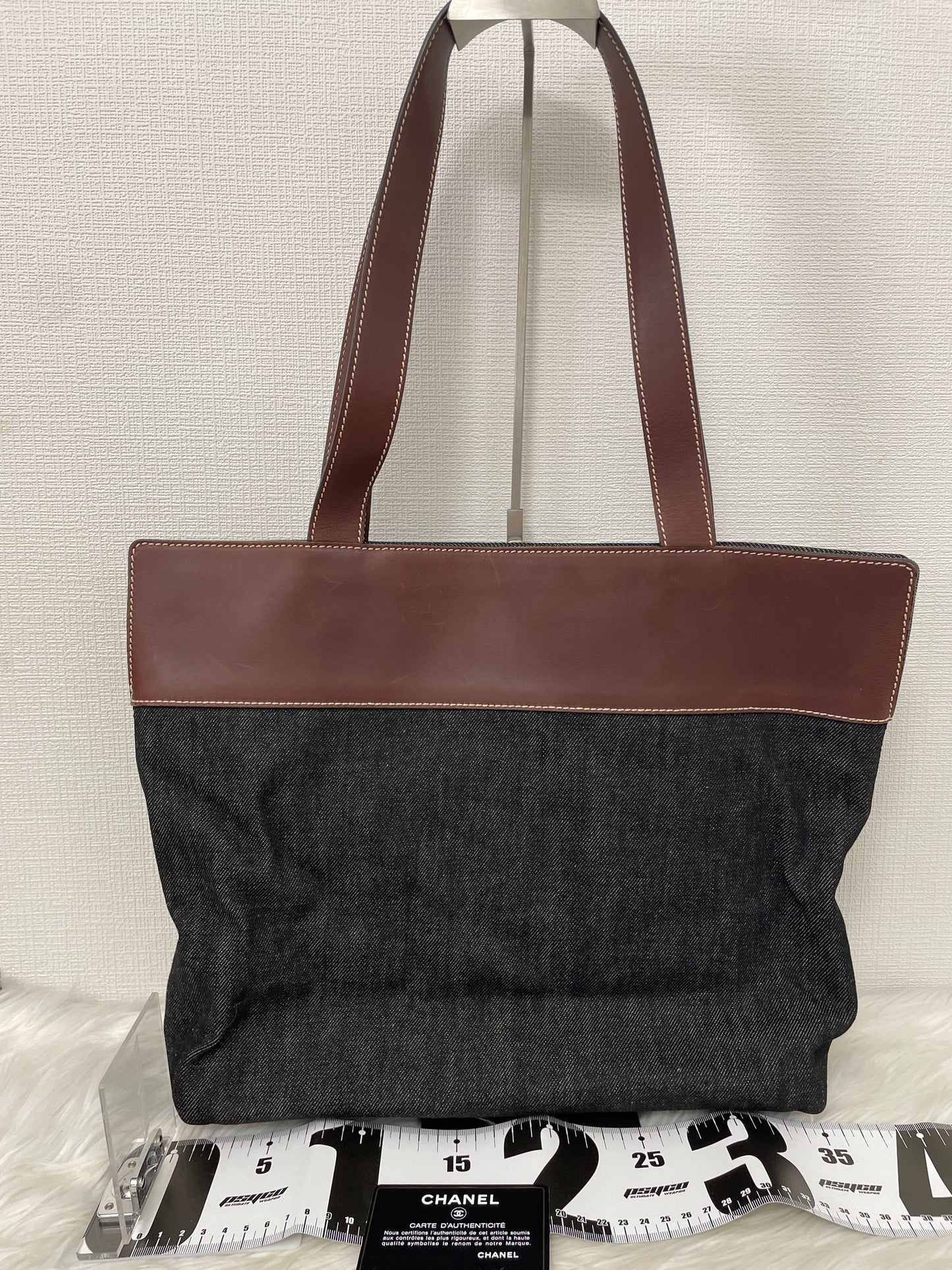 Chanel Black Tote Bags A-15540