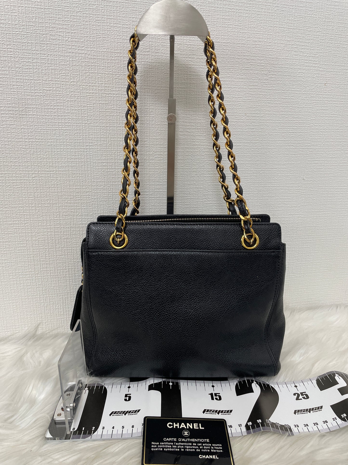 Chanel Black Tote Bags A-15545
