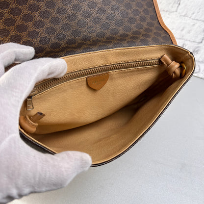 Celine Brown Shoulder Bags A-15546