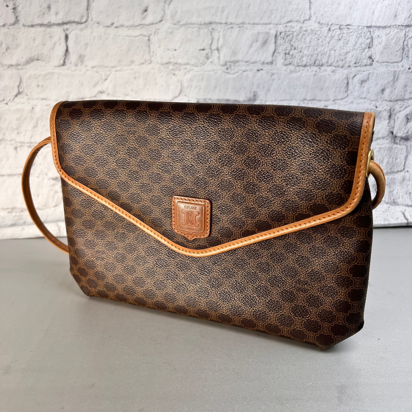 Celine Brown Shoulder Bags A-15546