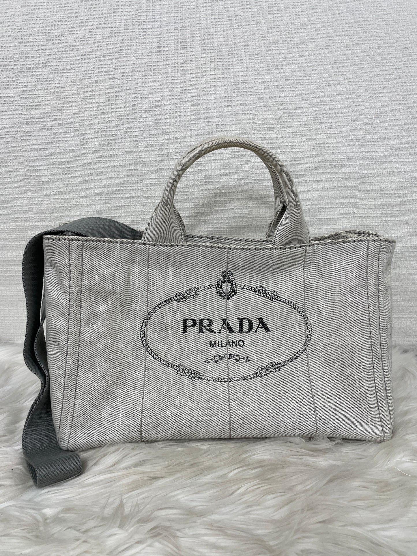 Prada Gray Tote Bags A-15547