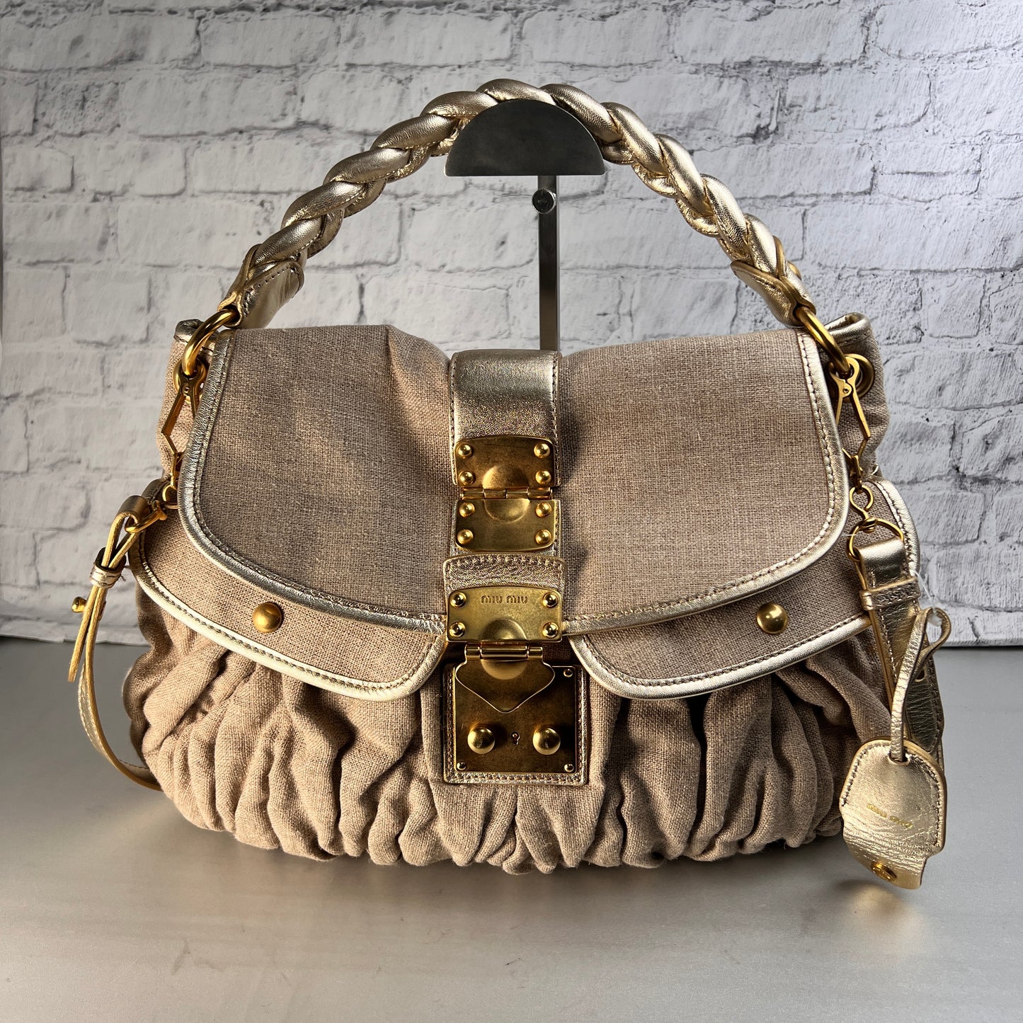 Miu Miu Beige Handle Bags A-15552