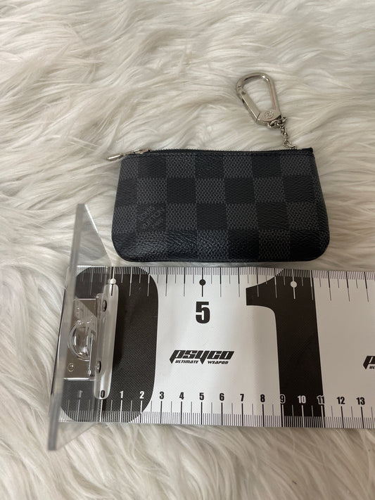Louis Vuitton Gray Pouches A-15557