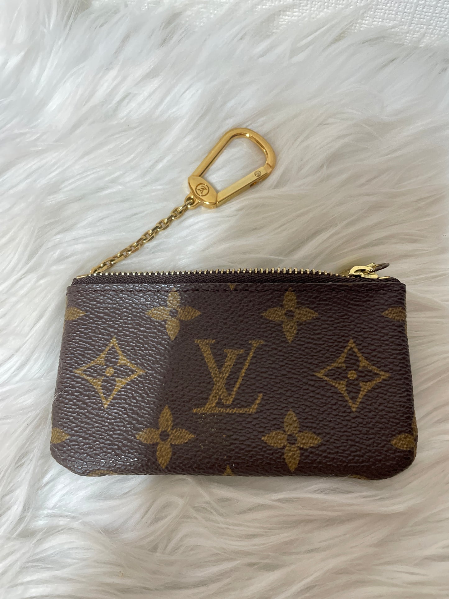 Louis Vuitton Gray Pouches A-15557