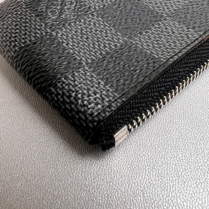 Louis Vuitton Gray Pouches A-15557