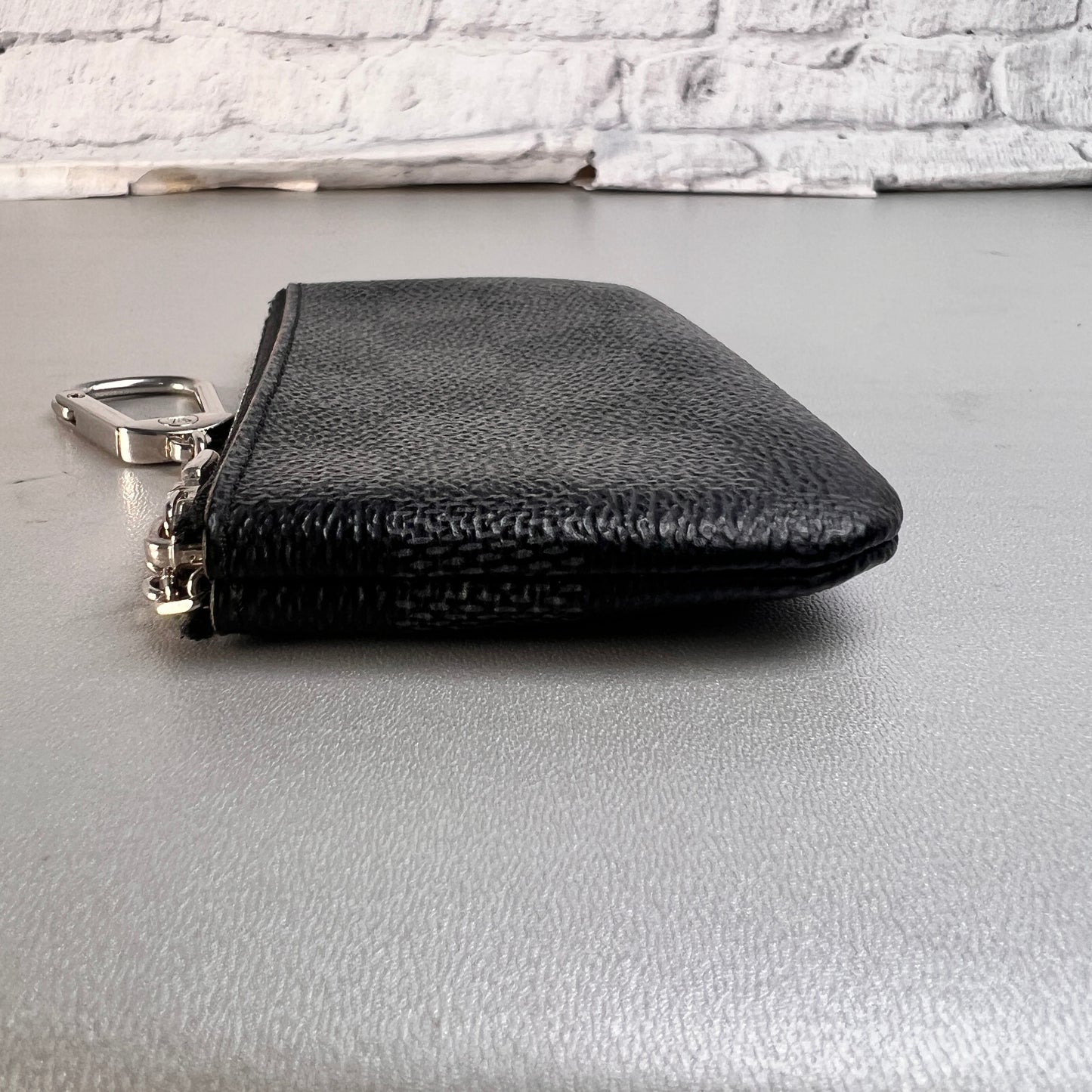 Louis Vuitton Gray Pouches A-15557