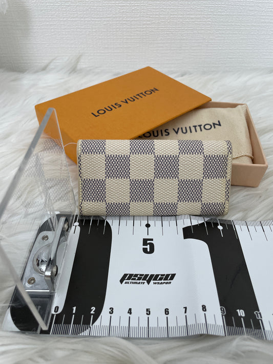 Louis Vuitton White Small goods A-15558