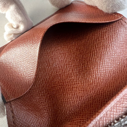 Louis Vuitton Brown Small goods A-15561