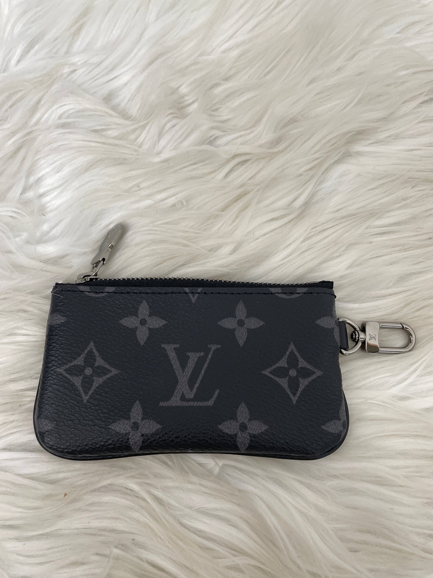 Louis Vuitton Gray Shoulder Bags A-15563