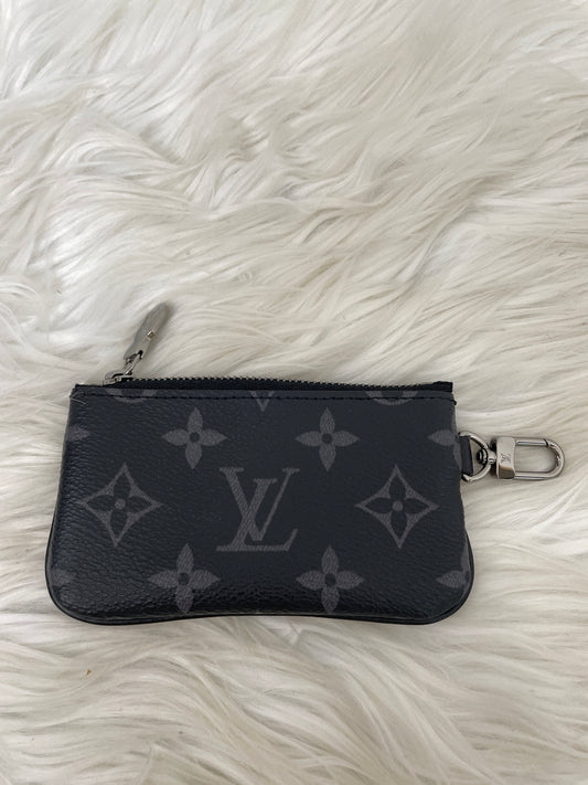 Louis Vuitton Gray Shoulder Bags A-15563