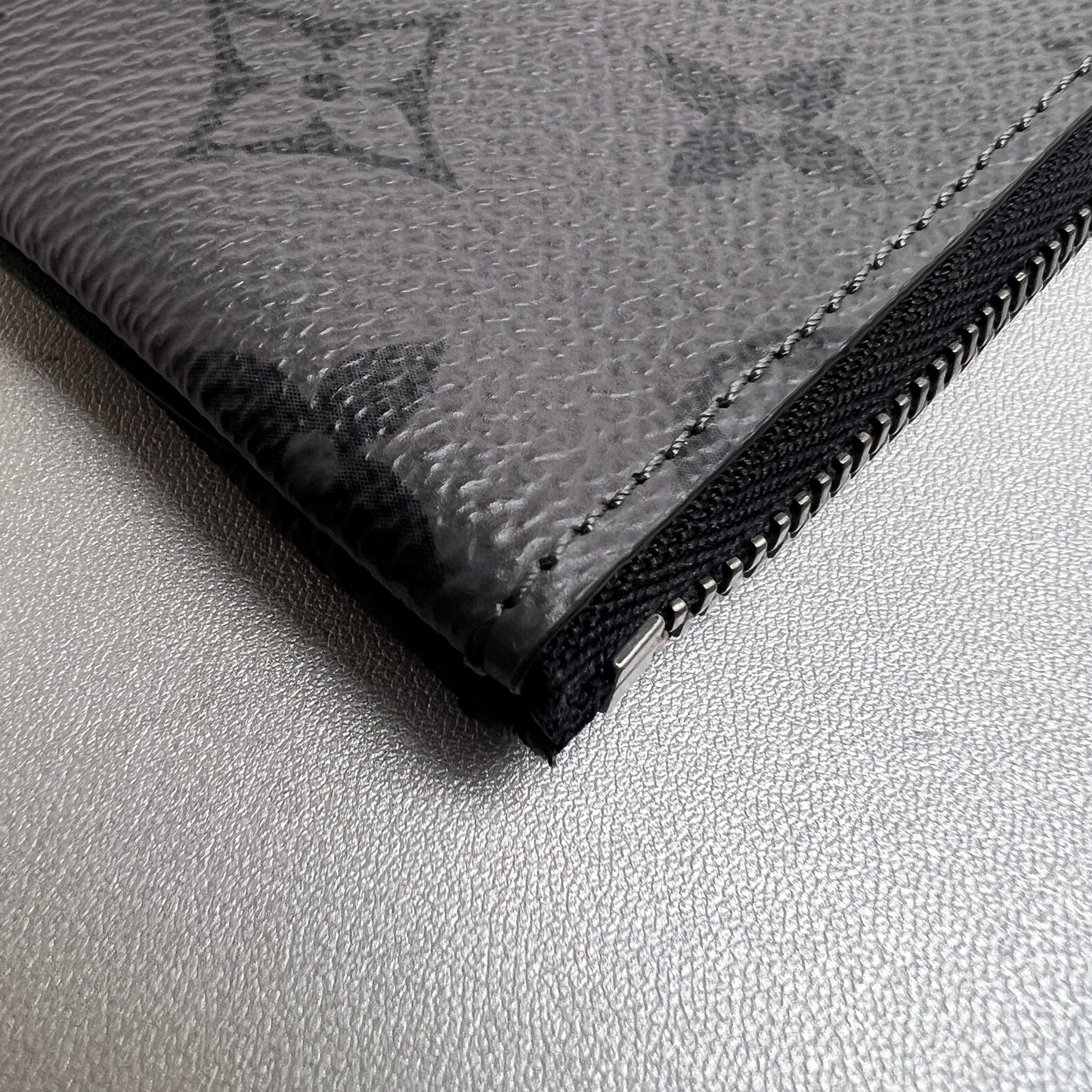 Louis Vuitton Gray Shoulder Bags A-15563