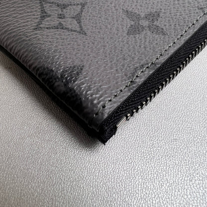 Louis Vuitton Gray Shoulder Bags A-15563