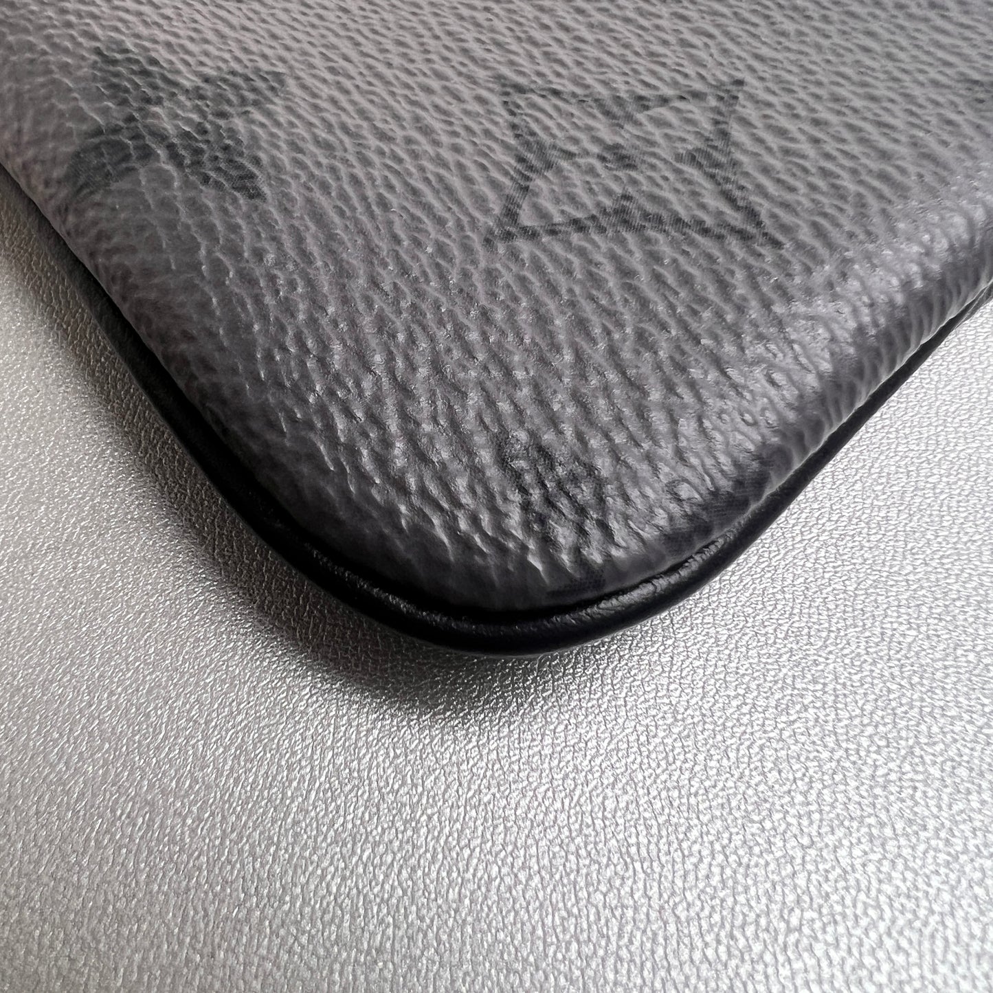 Louis Vuitton Gray Shoulder Bags A-15563