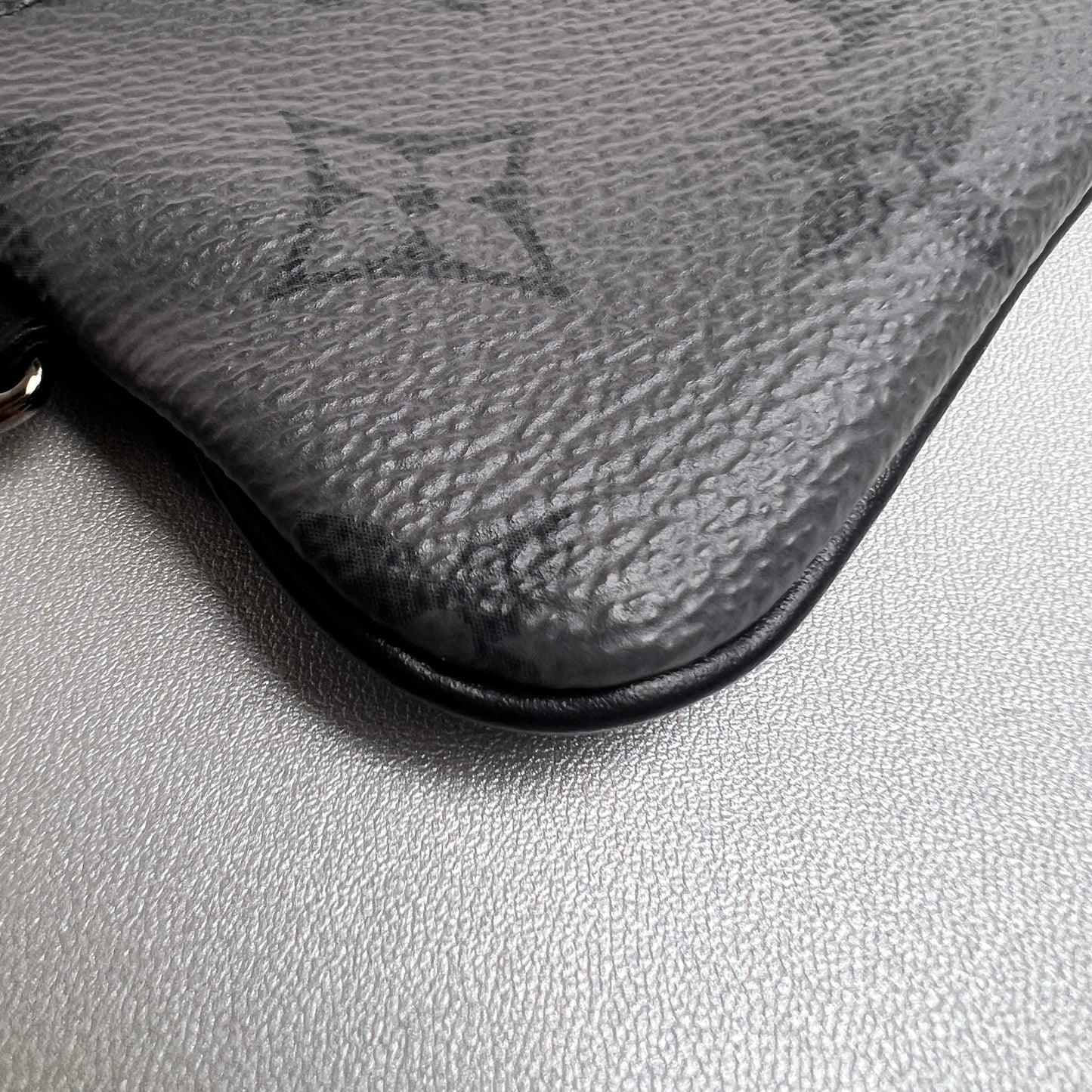 Louis Vuitton Gray Shoulder Bags A-15563