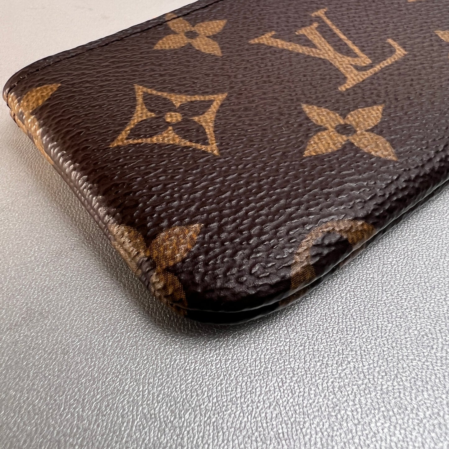 Louis Vuitton Black Pouches A-15564