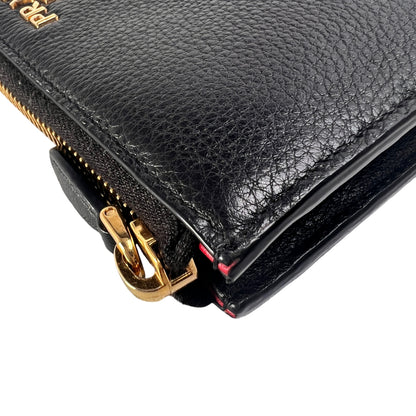 Prada Black Wallets A-15582