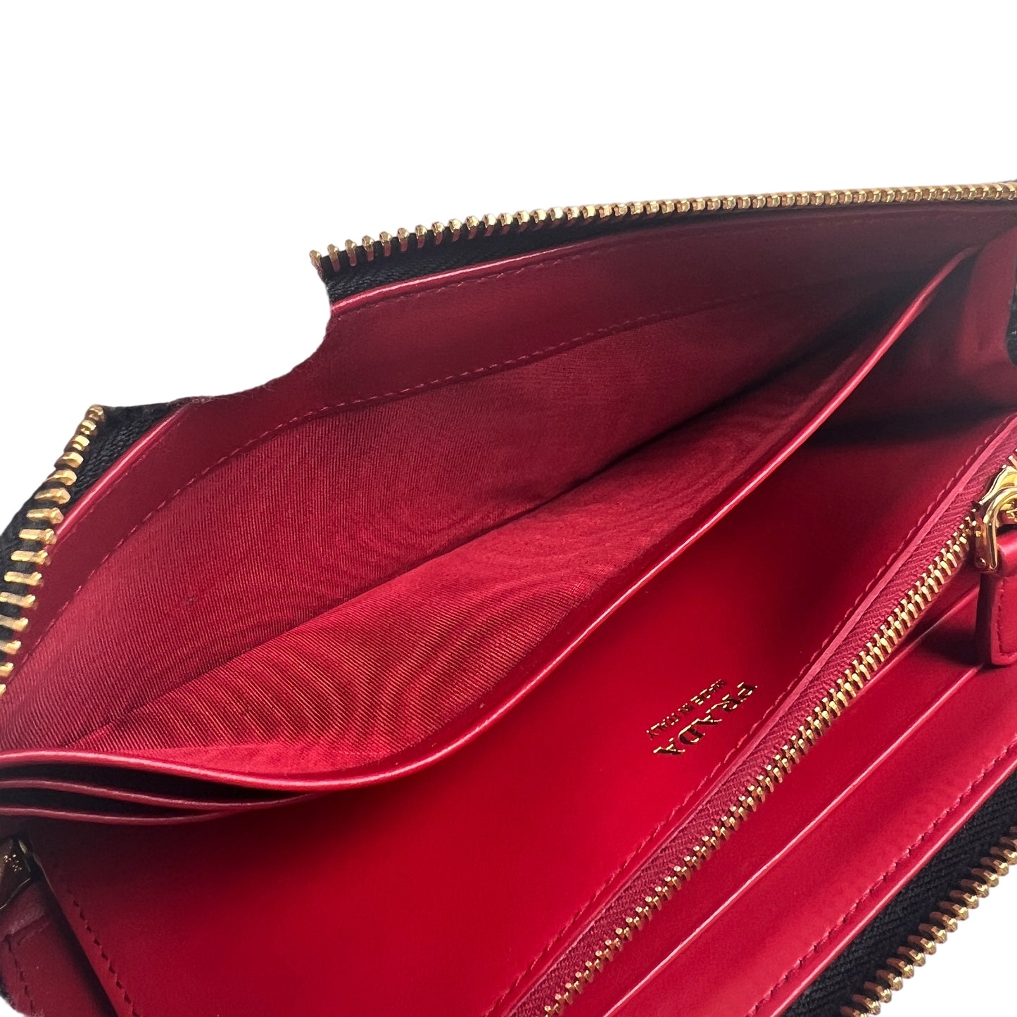 Prada Black Wallets A-15582
