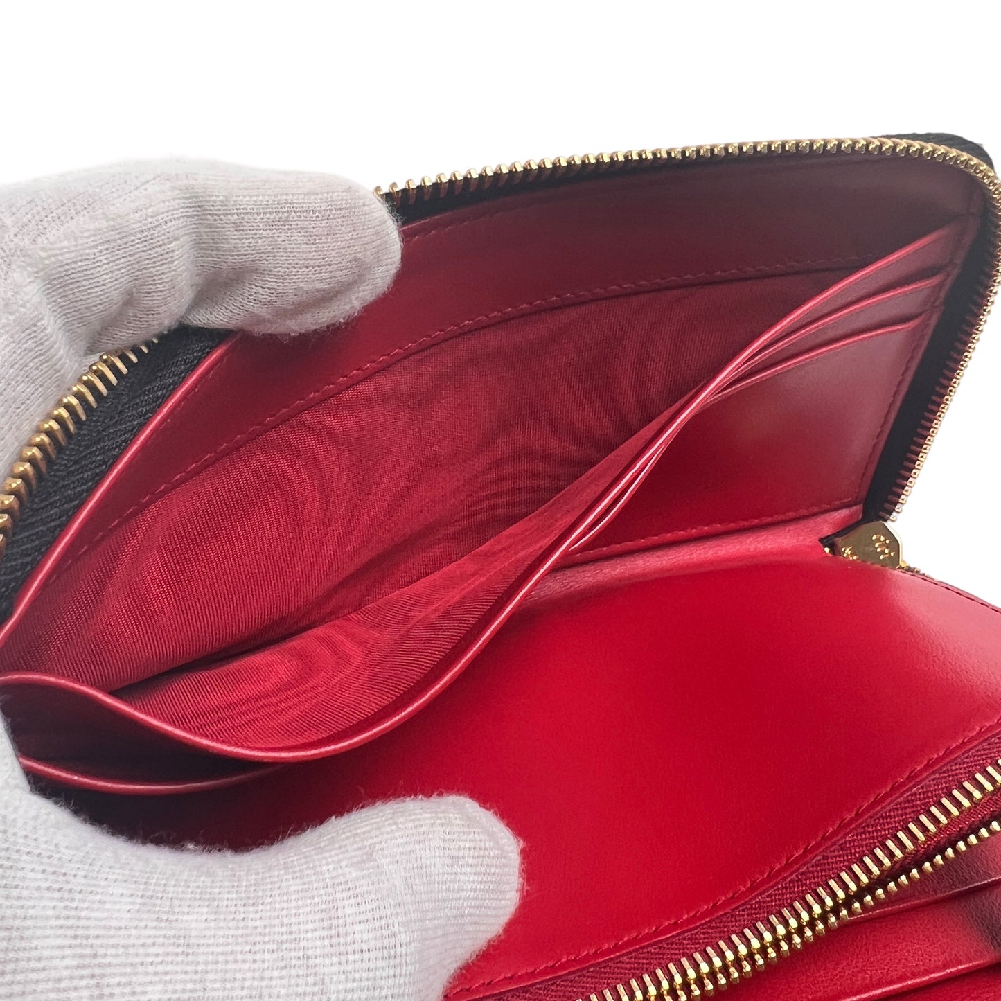 Prada Black Wallets A-15582