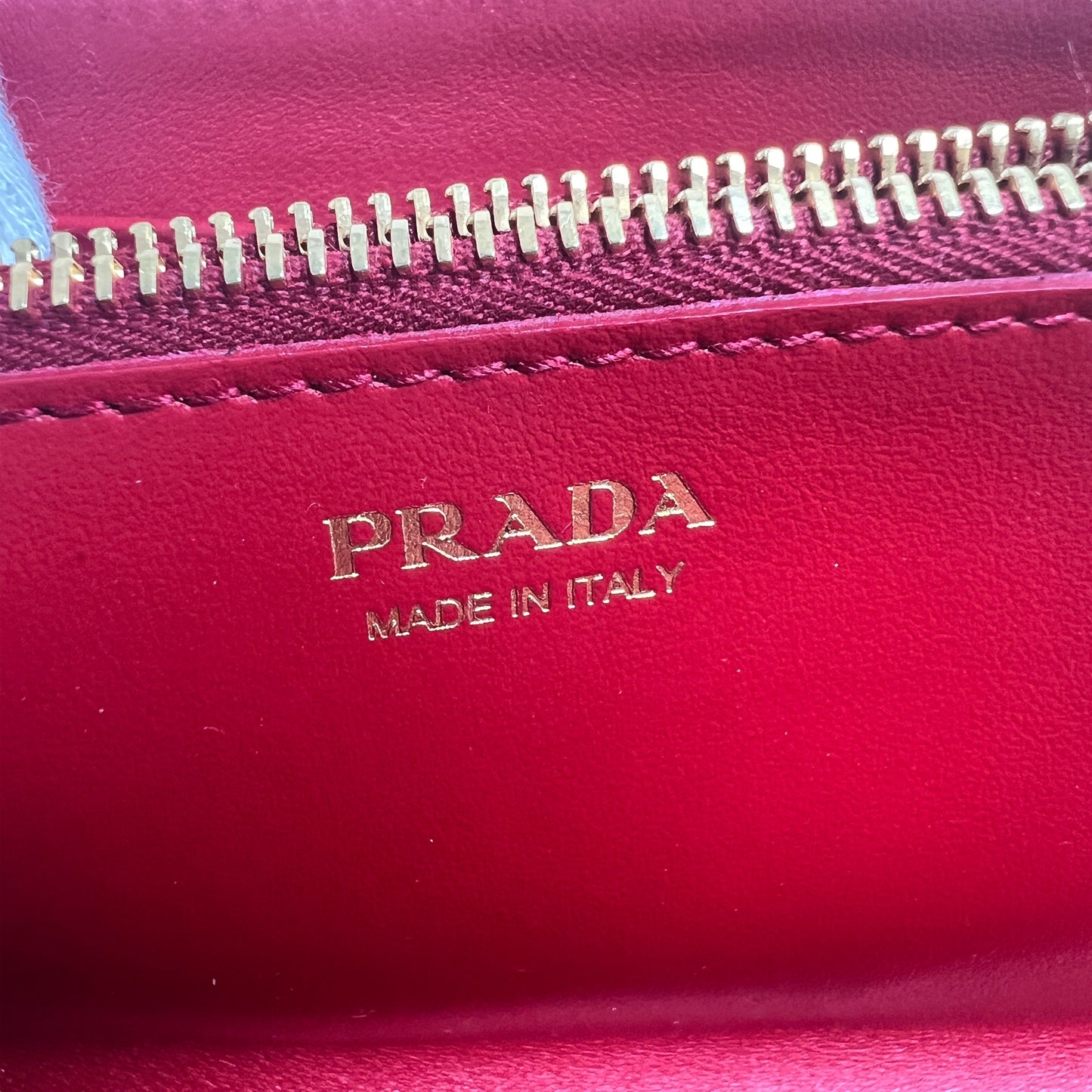 Prada Black Wallets A-15582