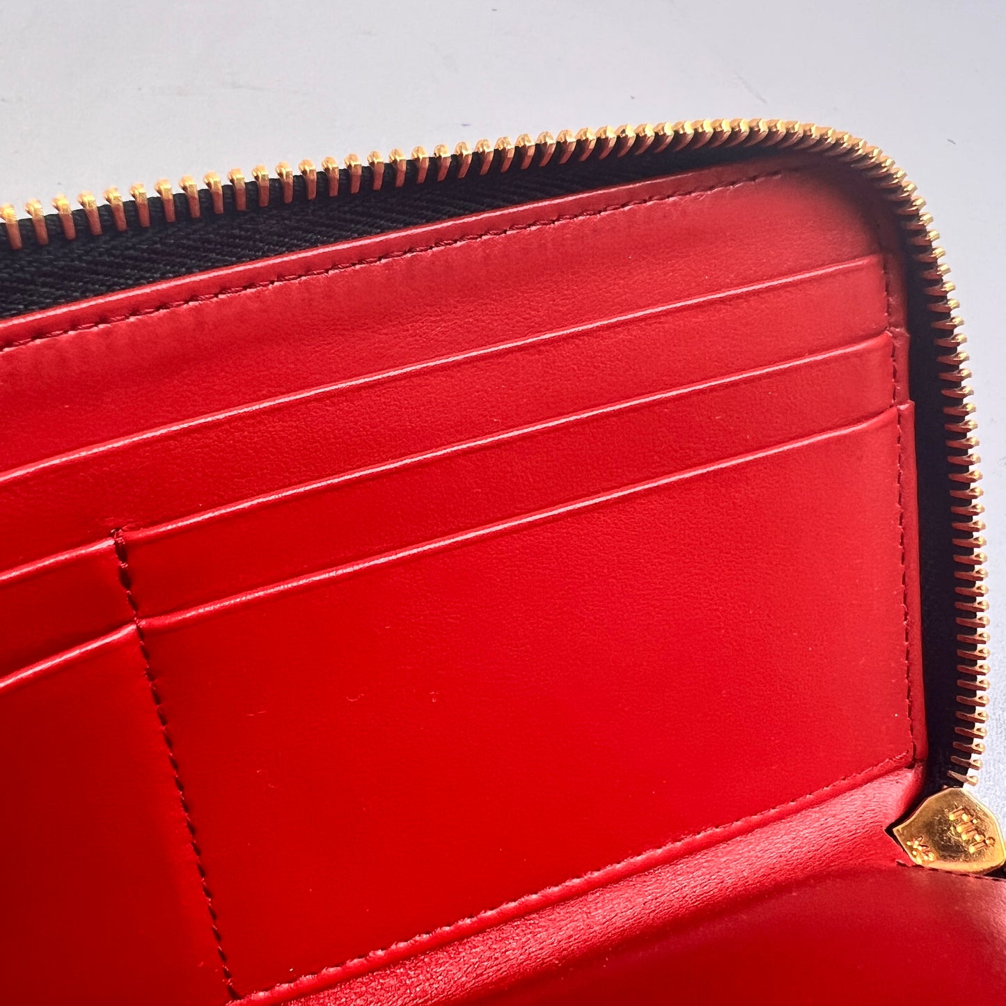 Prada Black Wallets A-15582