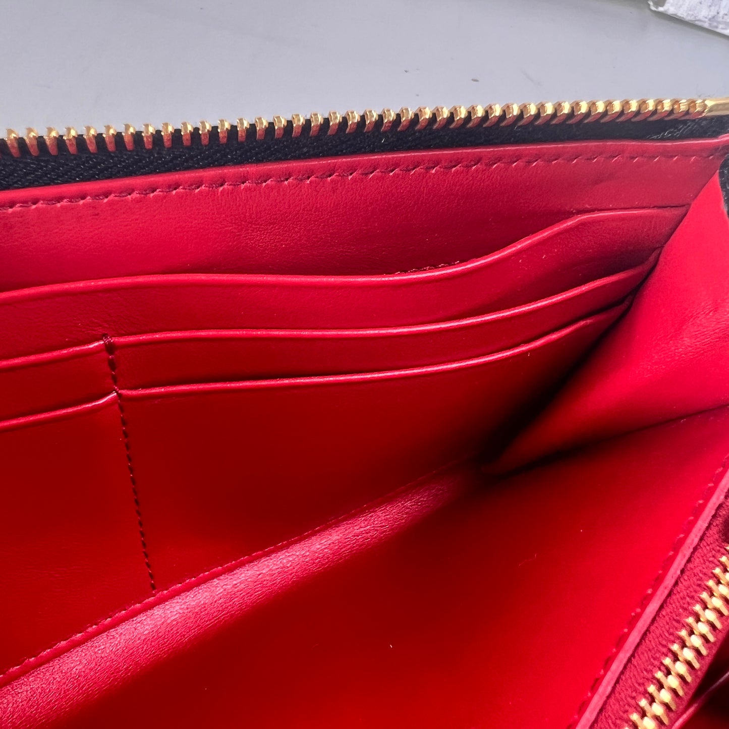 Prada Black Wallets A-15582