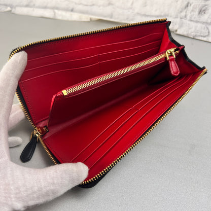 Prada Black Wallets A-15582