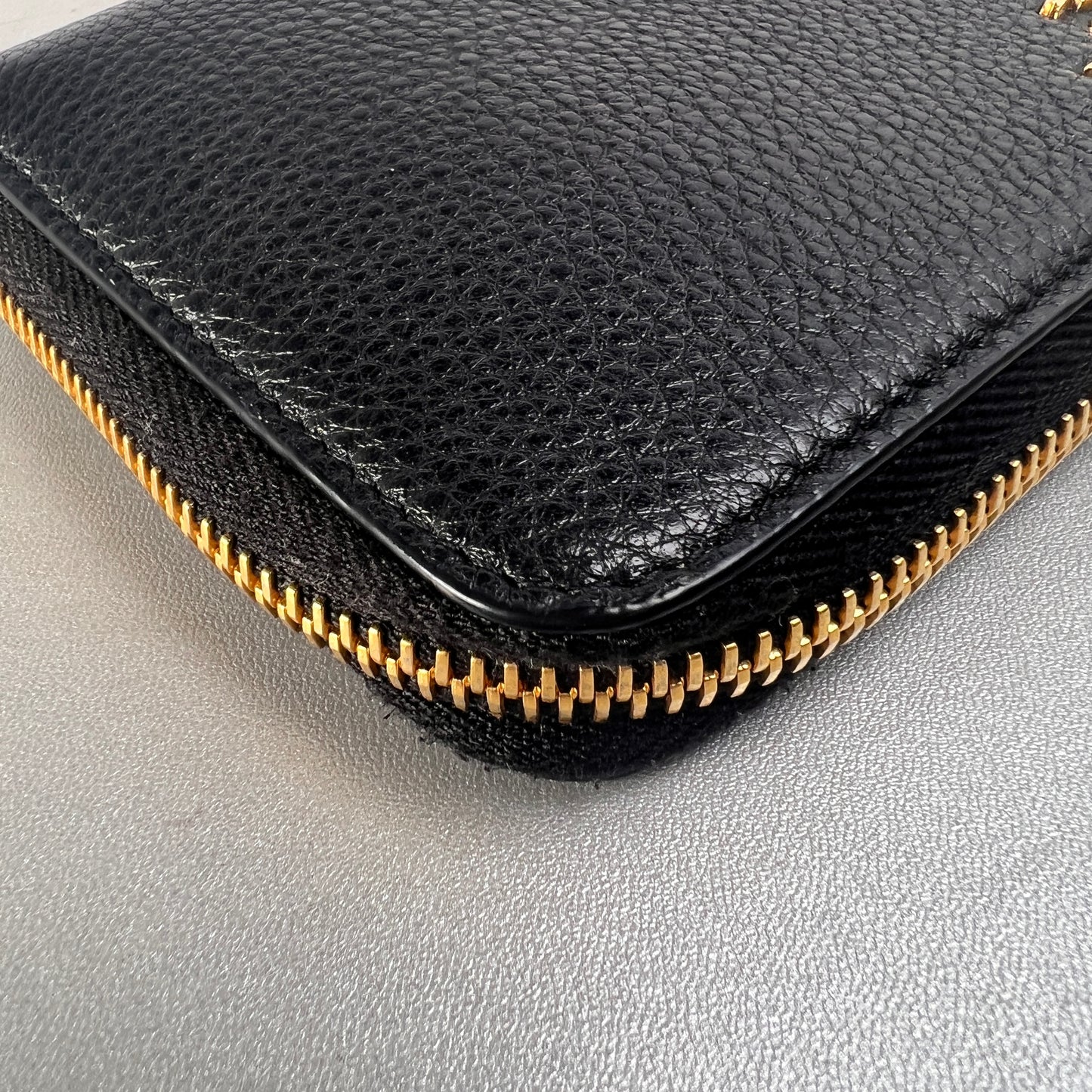 Prada Black Wallets A-15582