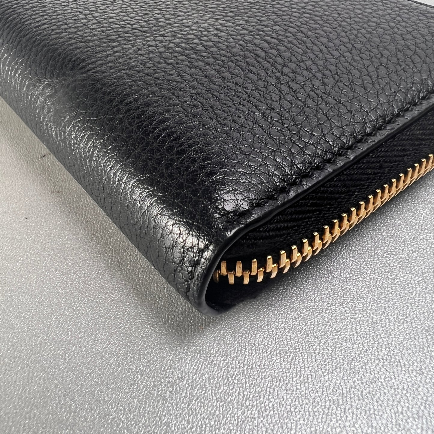Prada Black Wallets A-15582