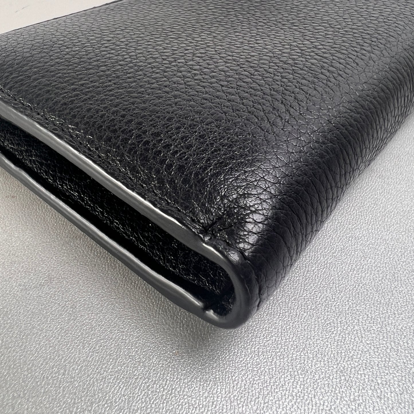 Prada Black Wallets A-15582