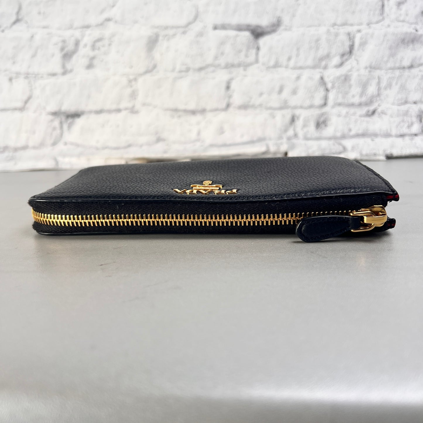 Prada Black Wallets A-15582
