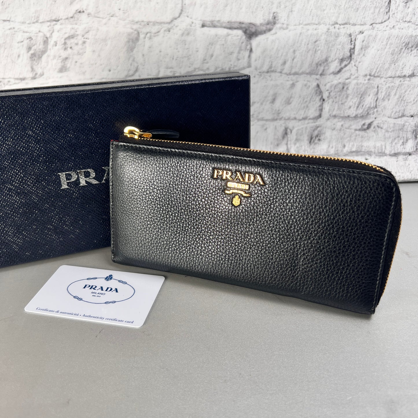 Prada Black Wallets A-15582