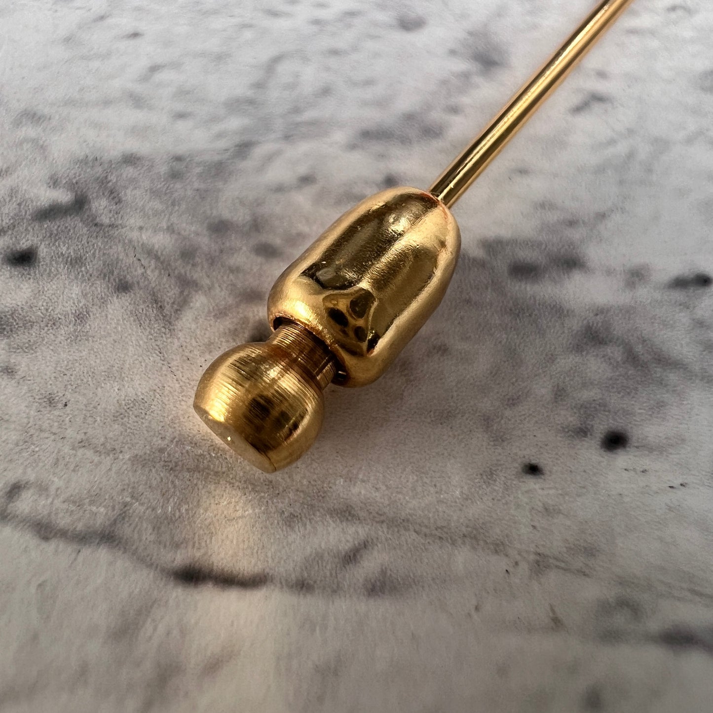 Hermes Gold Brooches A-15588