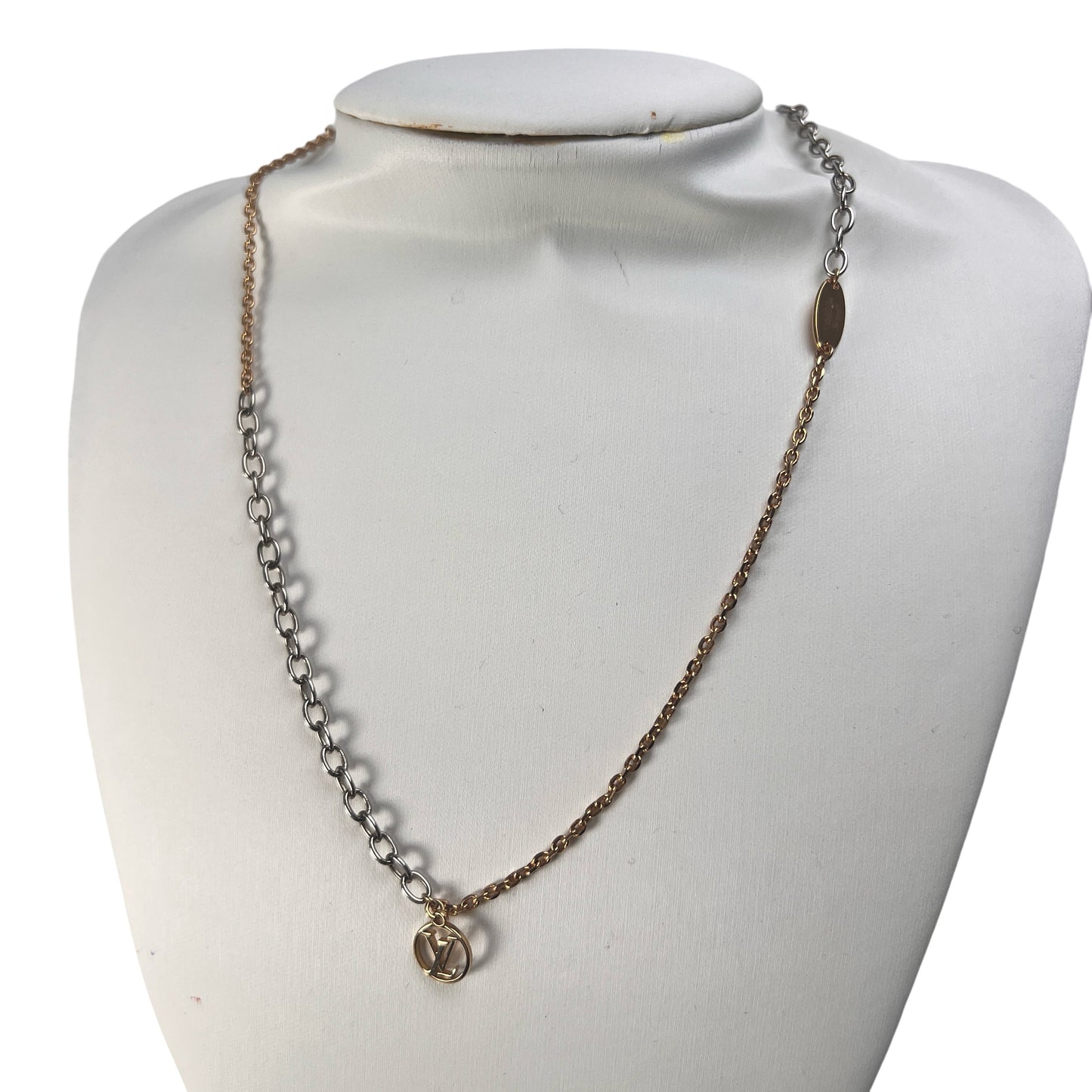 Louis Vuitton Multicolor Necklaces A-15608