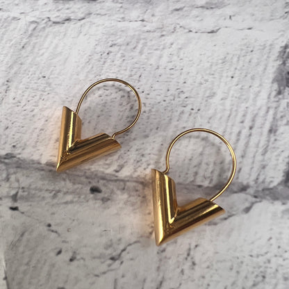 Louis Vuitton Gold Earrings A-15611