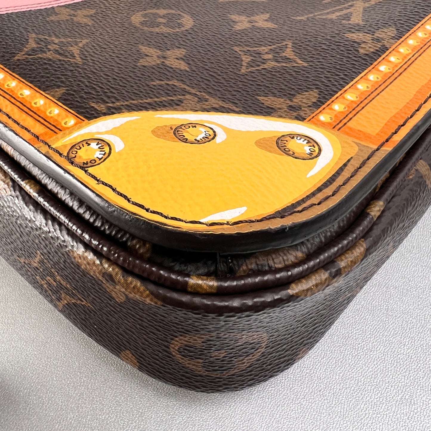 Louis Vuitton Brown Handle Bags A-15619