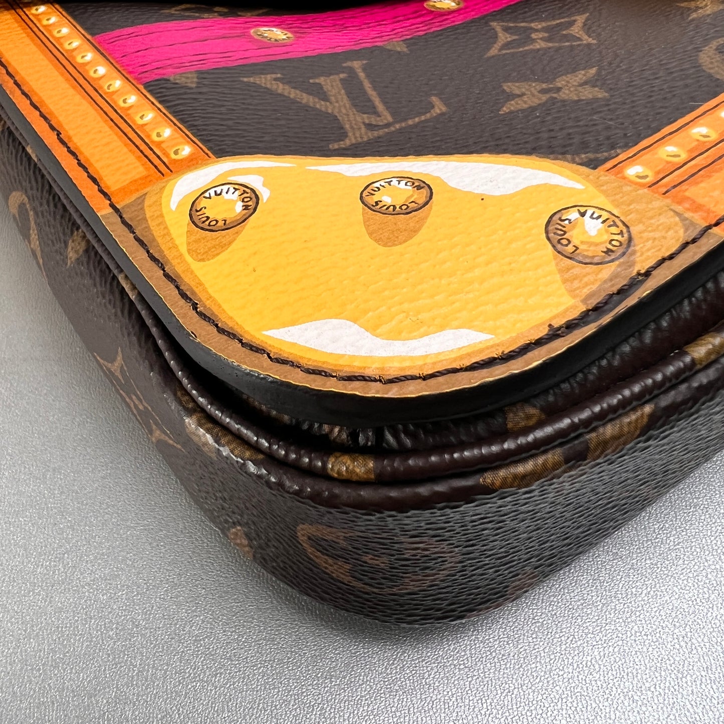 Louis Vuitton Brown Handle Bags A-15619
