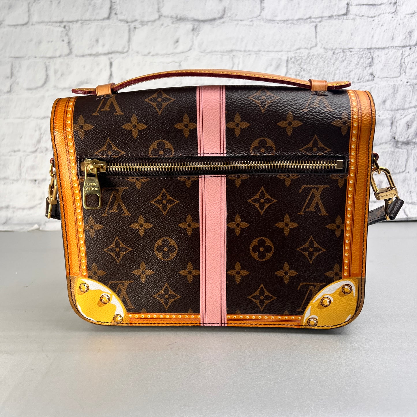 Louis Vuitton Brown Handle Bags A-15619