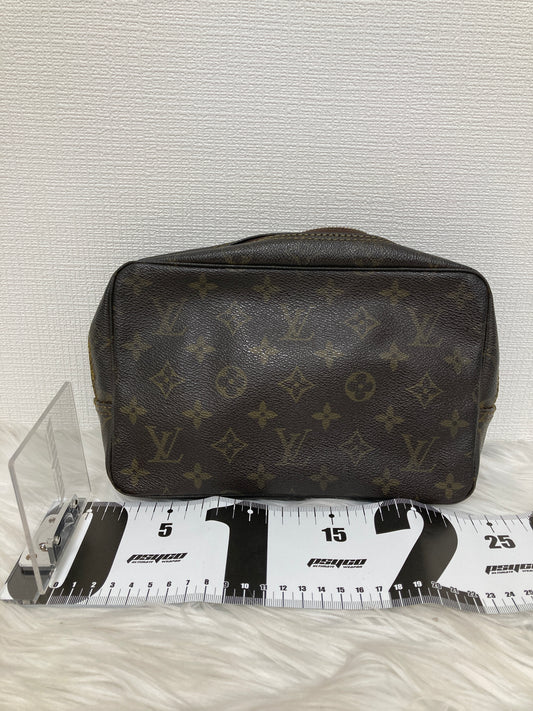 Louis Vuitton Brown Pouches A-15630