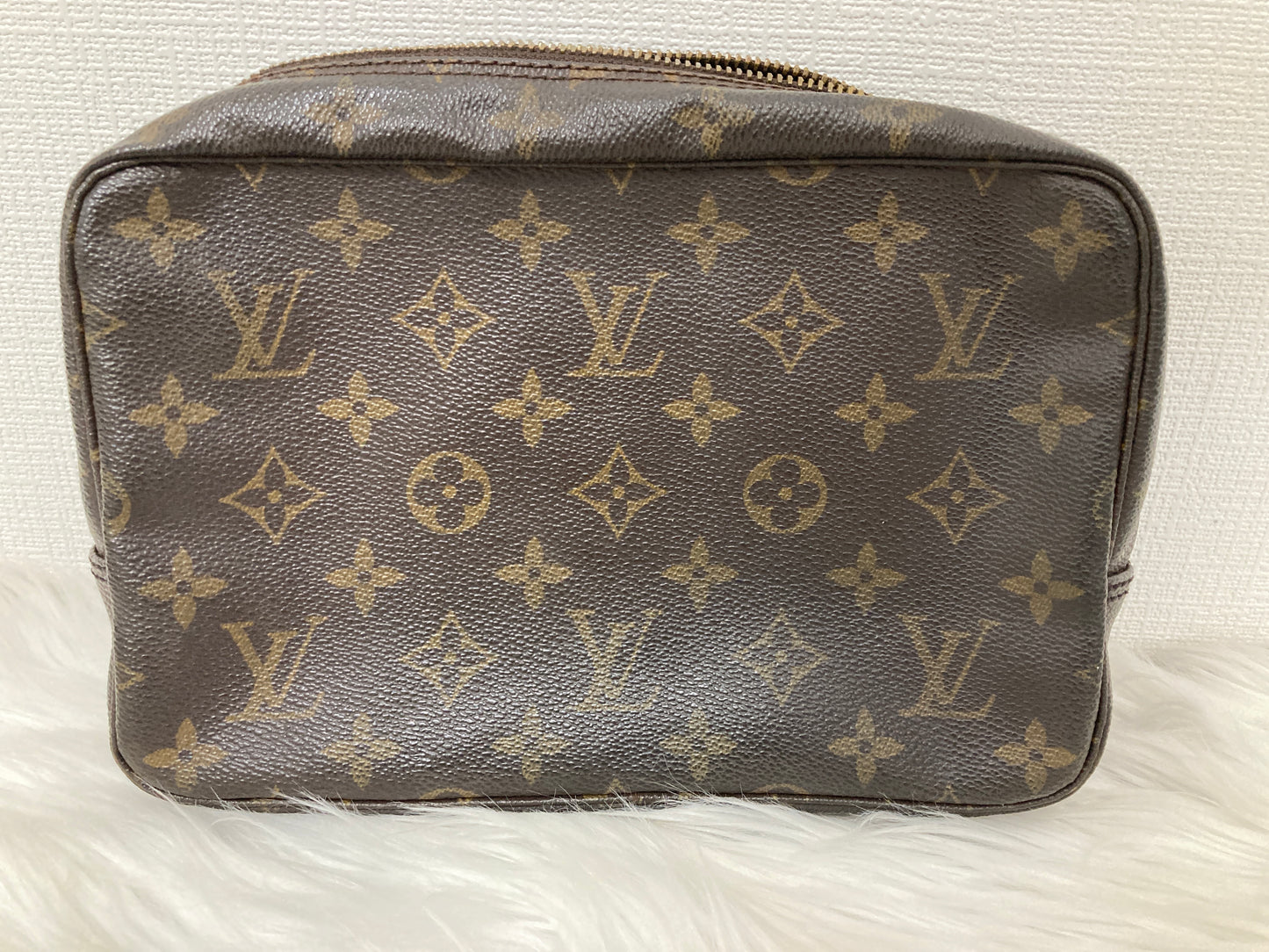 Louis Vuitton Brown Pouches A-15633