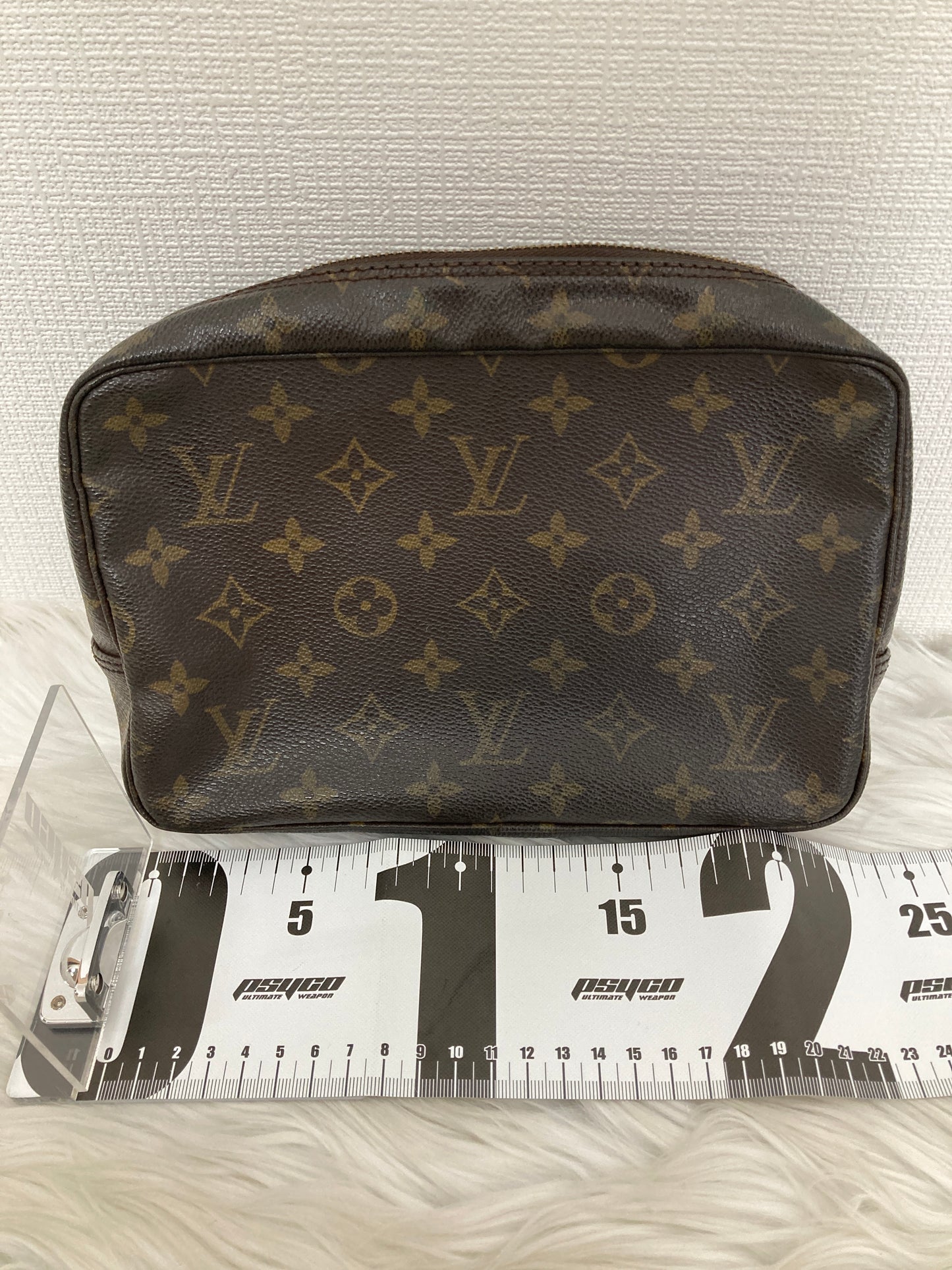 Louis Vuitton Brown Pouches A-15633