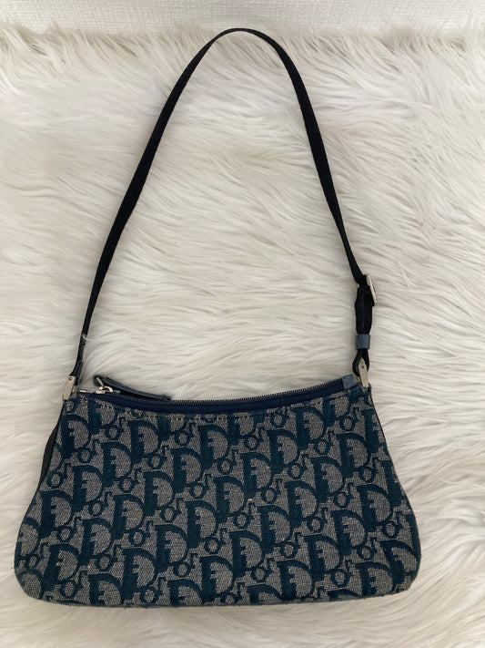 Dior Navy Shoulder Bags A-15640