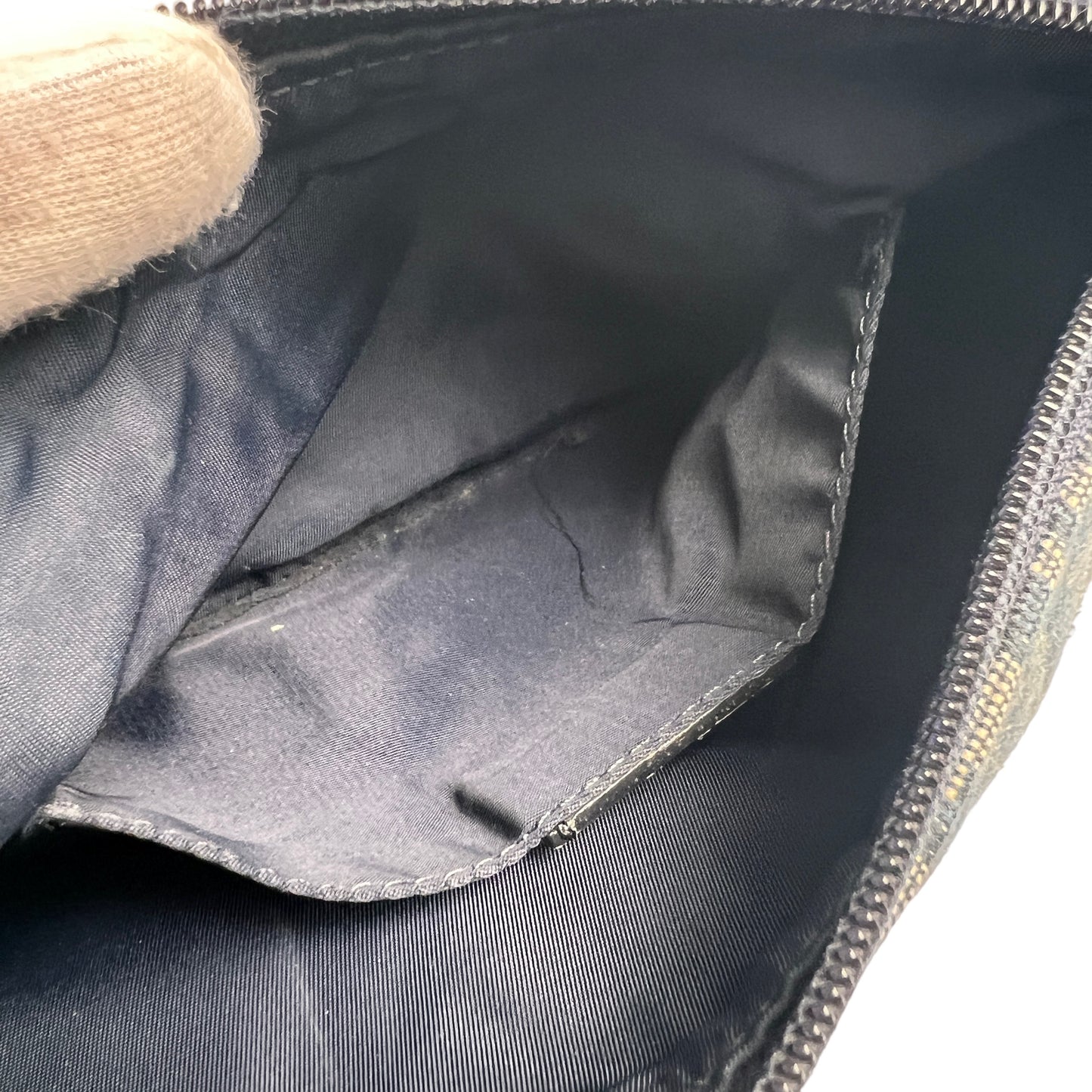Dior Navy Shoulder Bags A-15640