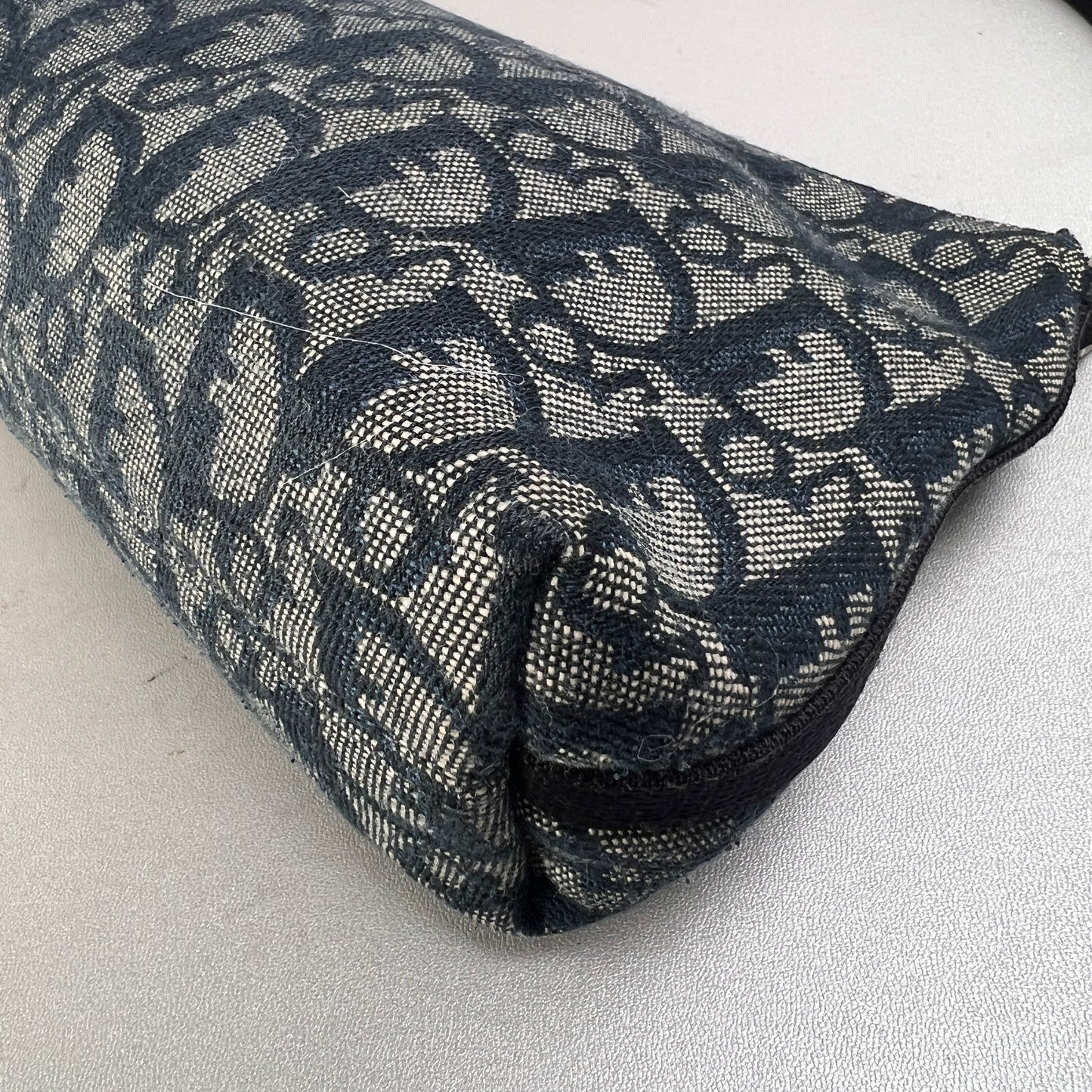Dior Navy Shoulder Bags A-15640