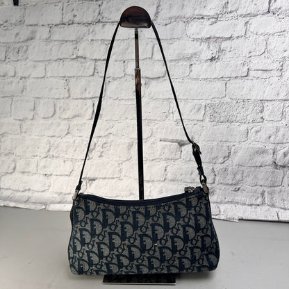 Dior Navy Shoulder Bags A-15640